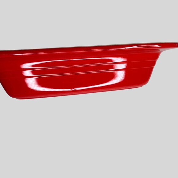 Le Creuset Red Cream Rectangular Stoneware Baking Dish 12" no lid - Picture 3 of 8